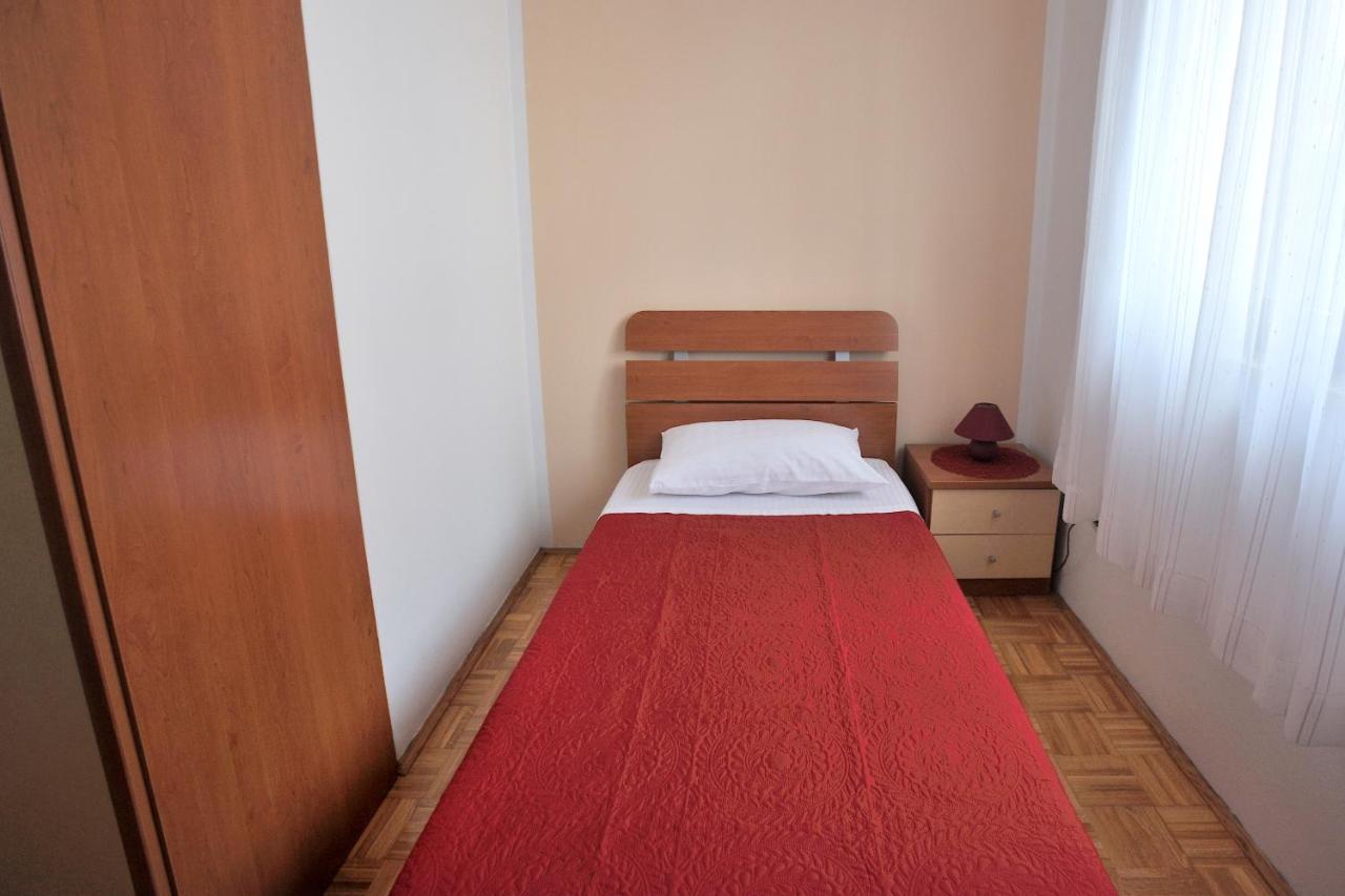 Apartment Vinja Porec - Privat Garden - Whirlpool Eksteriør billede