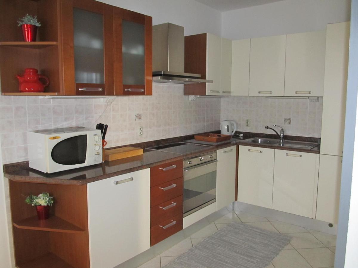 Apartment Vinja Porec - Privat Garden - Whirlpool Eksteriør billede