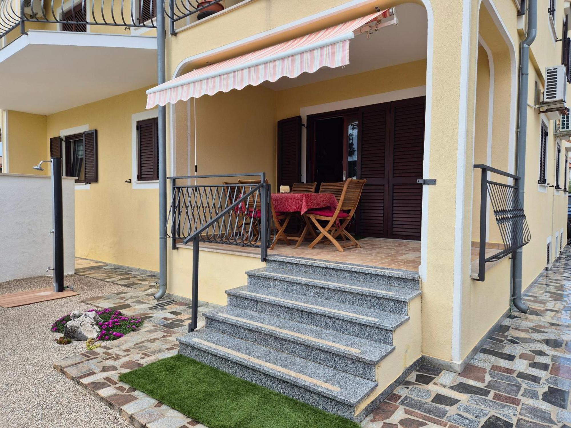 Apartment Vinja Porec - Privat Garden - Whirlpool Eksteriør billede