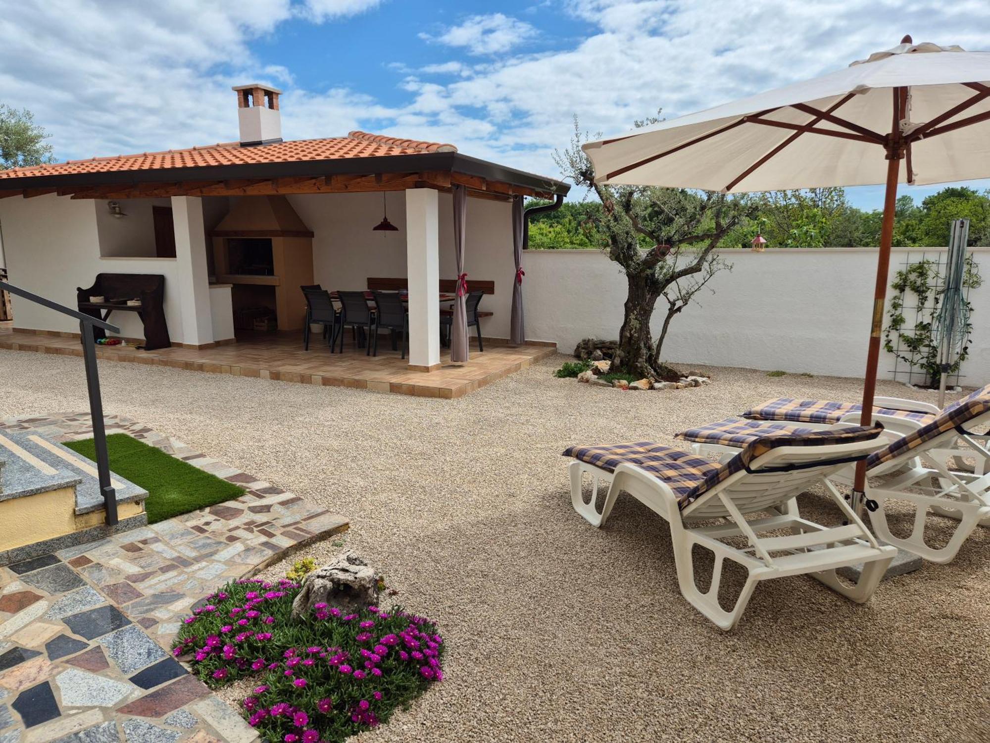 Apartment Vinja Porec - Privat Garden - Whirlpool Eksteriør billede