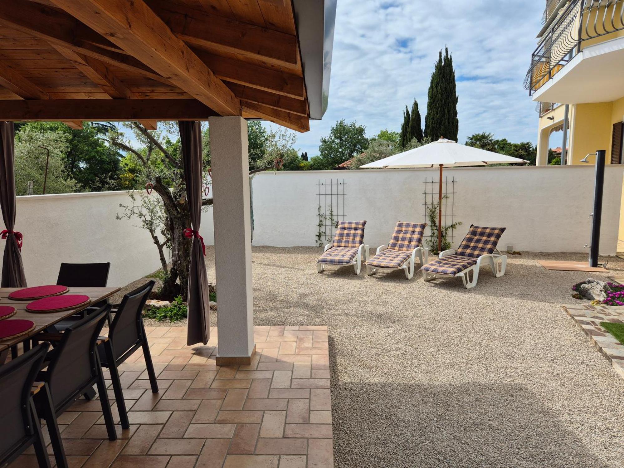 Apartment Vinja Porec - Privat Garden - Whirlpool Eksteriør billede