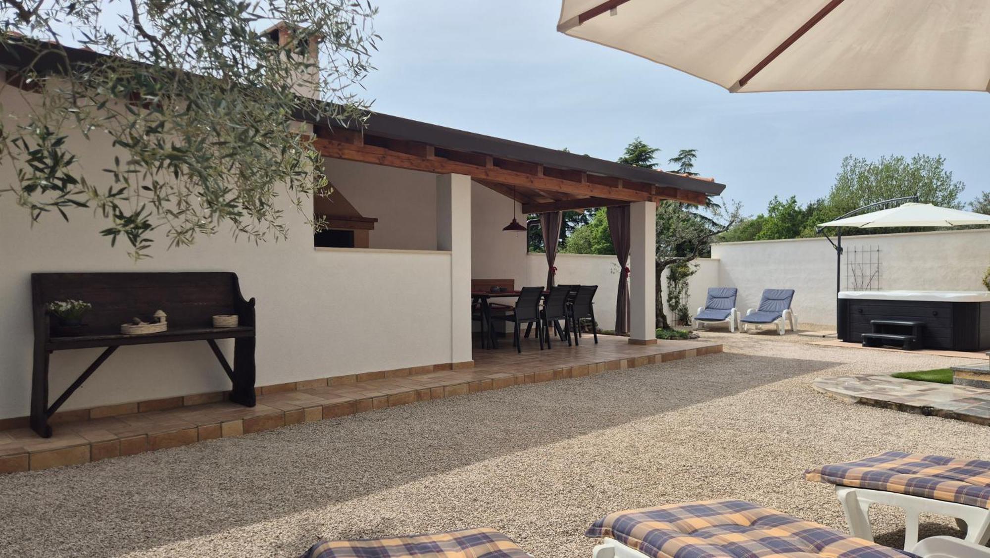 Apartment Vinja Porec - Privat Garden - Whirlpool Eksteriør billede